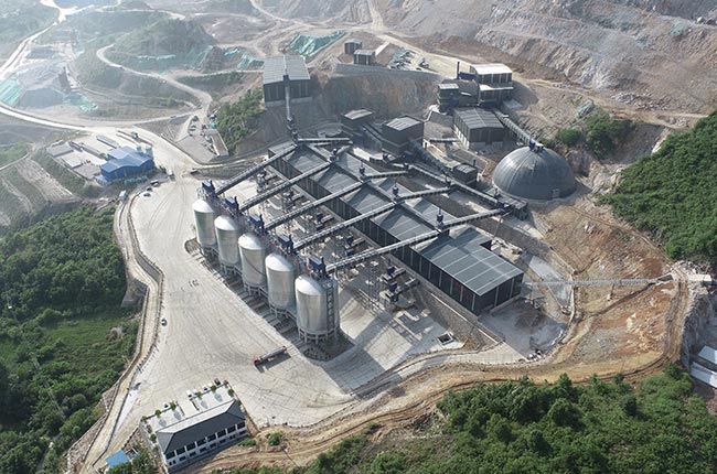 山峰石材年產(chǎn)300萬(wàn)噸環(huán)保砂石料生產(chǎn)線