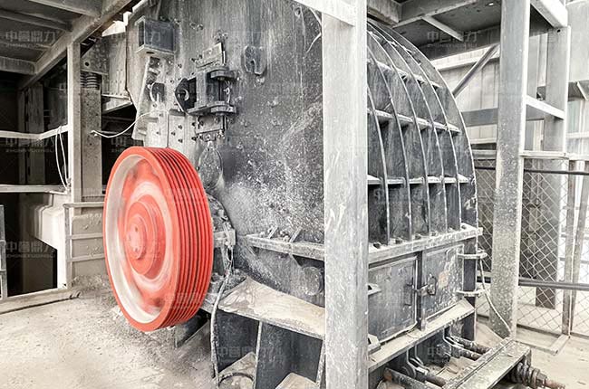 日產(chǎn)2000噸石子生產(chǎn)線