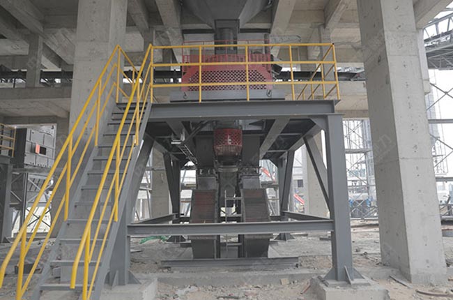 日產(chǎn)2000噸制砂生產(chǎn)線現(xiàn)場(chǎng)