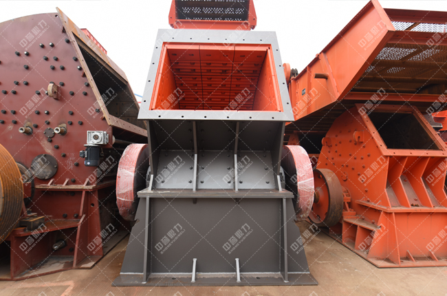 新鄉(xiāng)鼎力 佳二破整形滾筒式破碎機設備