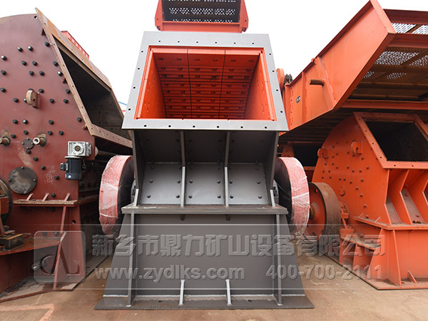 石料生產(chǎn)線設(shè)備之錘式破碎機 石料生產(chǎn)線設(shè)備之錘式破碎機
