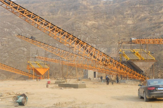 四川時(shí)產(chǎn)500噸石子生產(chǎn)線現(xiàn)場(chǎng) 四川時(shí)產(chǎn)500噸石子生產(chǎn)線現(xiàn)場(chǎng)