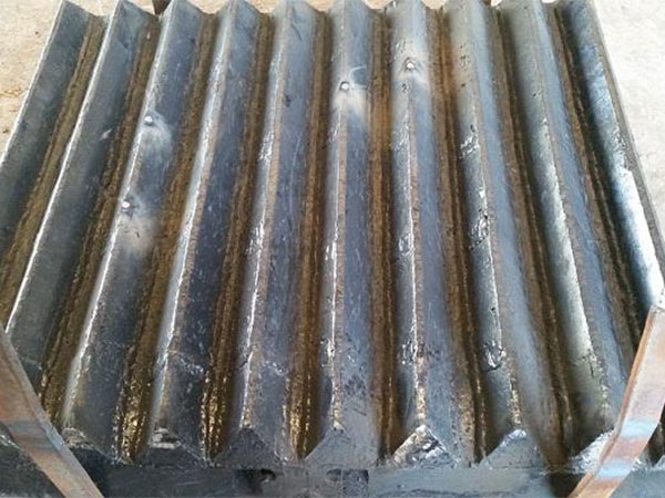 顎式破碎機顎板