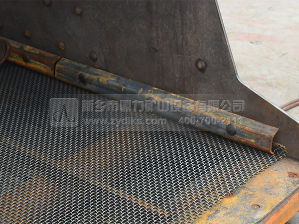 振動篩篩網(wǎng)安裝2