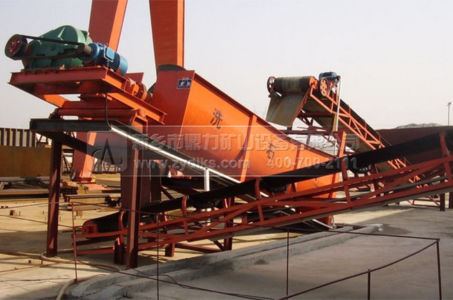 單螺旋洗砂機(jī)使用現(xiàn)場(chǎng) 單螺旋洗砂機(jī)使用現(xiàn)場(chǎng)