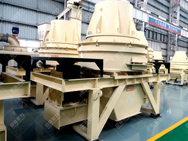 青石制砂機(jī) 青石制砂機(jī)