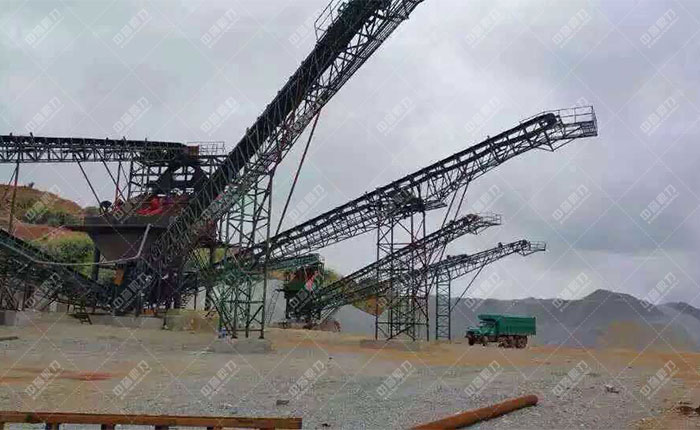 江西萍鄉(xiāng)時(shí)產(chǎn)800-1000噸石料生產(chǎn)線圖片