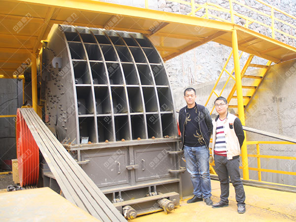 重錘式破碎機(jī)