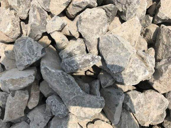 石灰石破碎機的選用:錘式破碎機