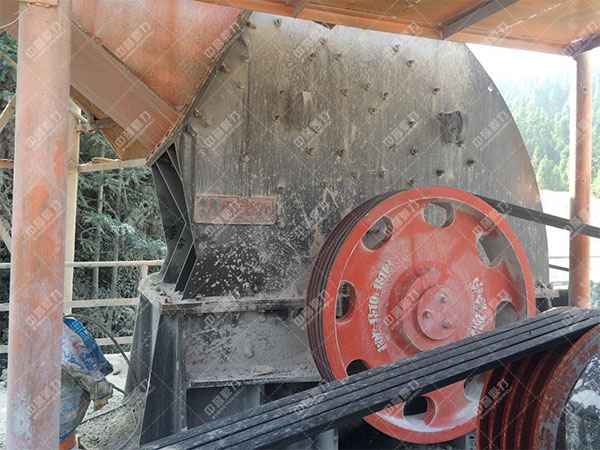 公路石料破碎機