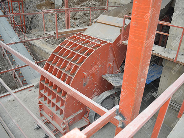 方解石錘式破碎機(jī)