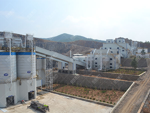 河南登封嵩基(集團(tuán))日產(chǎn)2萬(wàn)噸采石場(chǎng)