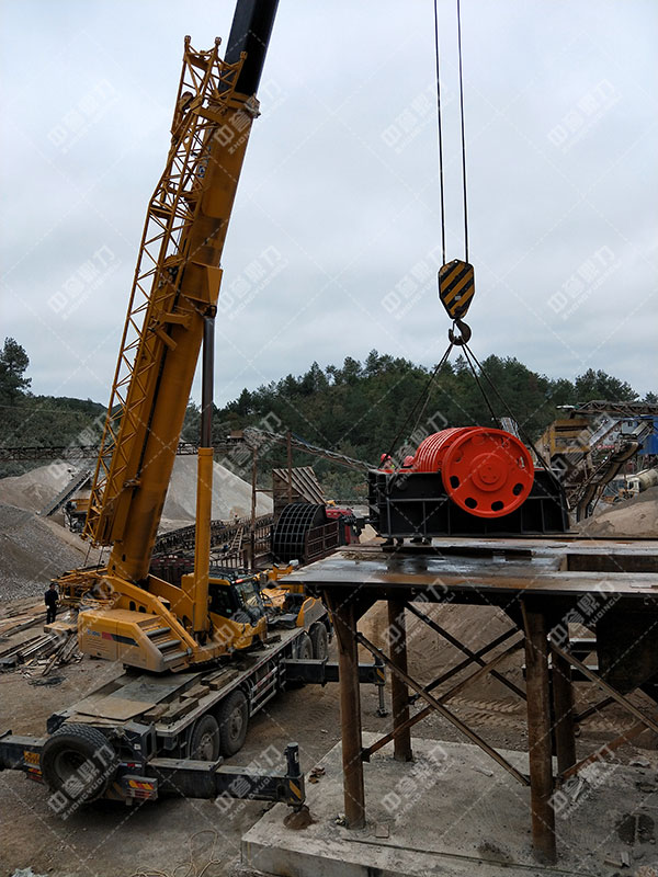 重錘擊碎石機(jī)安裝