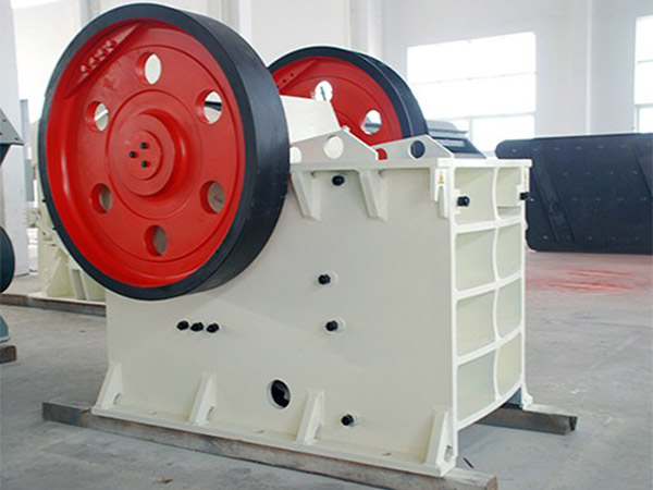 鐵礦破碎機(jī)/顎式破碎機(jī) 鐵礦破碎機(jī)/顎式破碎機(jī)