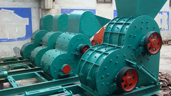 雙級(jí)無底破碎機(jī) 雙級(jí)無底破碎機(jī)