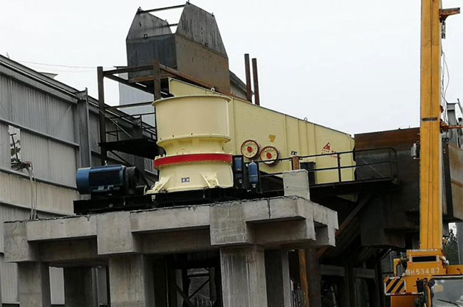 小型單缸液壓式圓錐礦山破碎機(jī)