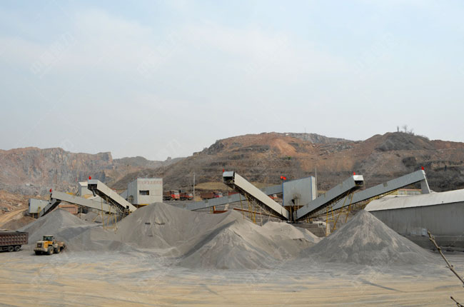 河南滎陽(yáng)時(shí)產(chǎn)700噸砂石骨料生產(chǎn)線