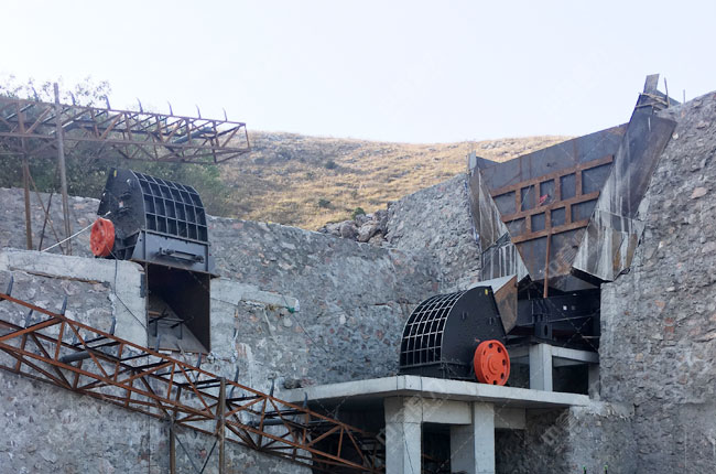 河南南陽(yáng)華隆攪拌站時(shí)產(chǎn)700噸骨料生產(chǎn)線