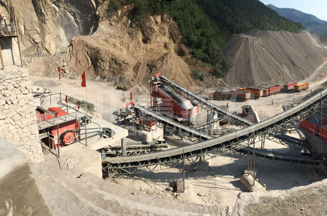 甘肅固原三關(guān)口時(shí)產(chǎn)600噸石頭破碎生產(chǎn)線